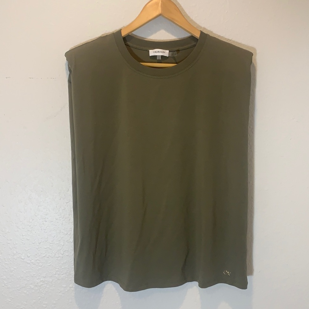 NWOT Calvin Klein Sleeveless Top w/ Shoulder Pads